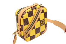 画像をギャラリービューアに読み込む, 新品未使用 LOUIS VUITTON ルイヴィトン ダミエ ポップ チェス メッセンジャー ショルダーバッグ N40562 イエロー ハンドバッグ ファレル 2023年 中古 4b008687