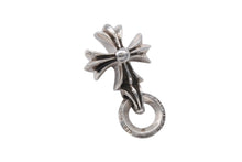 画像をギャラリービューアに読み込む, CHROME HEARTS クロムハーツ CH クロス スタックチャーム ペンダントトップ 重量5.0g シルバー 1998/925 美品 中古 4b008689