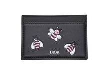 Load image into Gallery viewer, 新品未使用 CHRISTIAN DIOR クリスチャンディオール KAWS カウズ コラボ カードケース 10-BO-0179 ブラック ピンク 中古 4b008706