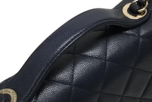 画像をギャラリービューアに読み込む, 極美品 CHANEL シャネル ビジネスアフィニティ マトラッセ チェーンショルダーバッグ スモール 30番台 ネイビー キャビアスキン ゴールド金具 中古 4b008727