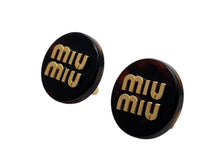 Load image into Gallery viewer, 極美品 MIUMIU ミュウミュウ イヤリング べっ甲カラー ブラウン ゴールド ロゴ金具 中古 4b008822