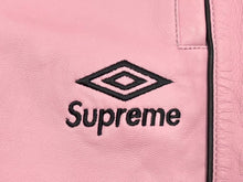 画像をギャラリービューアに読み込む, 新品未使用 Supreme シュプリーム FW25 Supreme Umbro Leather Track Pant レザー トラック パンツ サイズS 4b008841