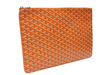 Load image into Gallery viewer, 極美品 GOYARD ゴヤール セナGM クラッチバッグ オレンジ ゴヤールディンキャンバス シルバー金具 中古 4b008873