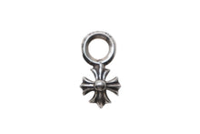 Load image into Gallery viewer, 新品未使用 CHROME HEARTS クロムハーツ CH クロス チャーム DIA ダイヤ 純正 ペンダント チャーム 重量約1.1g CHプラス シルバー925 中古 4b010327