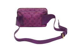 画像をギャラリービューアに読み込む, LOUIS VUITTON ルイヴィトン バムバッグ アウトドア ショルダーバッグ M44624 デニム レザー パープル ゴールド金具 良品 中古 4b008955