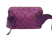 画像をギャラリービューアに読み込む, LOUIS VUITTON ルイヴィトン バムバッグ アウトドア ショルダーバッグ M44624 デニム レザー パープル ゴールド金具 良品 中古 4b008955