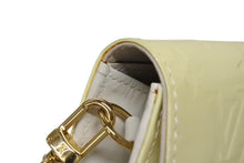 画像をギャラリービューアに読み込む, 極美品 LOUIS VUITTON ルイヴィトン モノグラム ヴェルニ サンセット ブルーバード ワンショルダーバッグ M93541 ペルル ゴールド金具 中古 4b009039