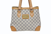 画像をギャラリービューアに読み込む, LOUIS VUITTON ルイヴィトン ハンドバッグ N51207 ハムステッドPM ホワイト ダミエアズールキャンバス 美品 中古 4b009047