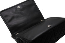 Load image into Gallery viewer, 極美品 CHANEL シャネル Sフラップ Wチェーンショルダーバッグ 15番台 ココマーク キャビアスキン ブラック シルバー金具 中古 4b009055