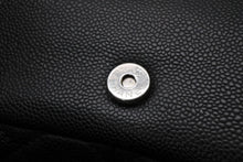 Load image into Gallery viewer, 極美品 CHANEL シャネル Sフラップ Wチェーンショルダーバッグ 15番台 ココマーク キャビアスキン ブラック シルバー金具 中古 4b009055