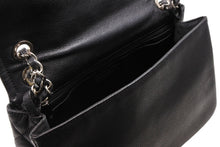 Load image into Gallery viewer, 極美品 CHANEL シャネル Sフラップ Wチェーンショルダーバッグ 15番台 ココマーク キャビアスキン ブラック シルバー金具 中古 4b009055