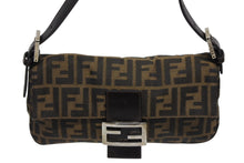 画像をギャラリービューアに読み込む, FENDI フェンディ マンマバケット ワンショルダーバッグ 26424 ズッカ柄 キャンバス レザー ブラウン シルバー金具 美品 中古 4b009079