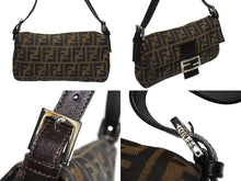 画像をギャラリービューアに読み込む, FENDI フェンディ マンマバケット ワンショルダーバッグ 26424 ズッカ柄 キャンバス レザー ブラウン シルバー金具 美品 中古 4b009079