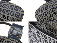 画像をギャラリービューアに読み込む, 極美品 FENDI フェンディ ズッキーノ ワンショルダーバッグ イタリア製 キャンバス レザー グレー ネイビー シルバー金具 中古 4b009081