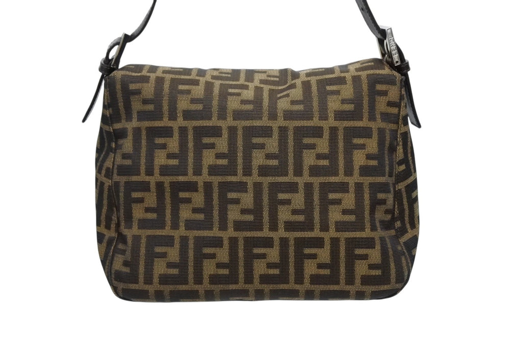 極美品 FENDI フェンディ マンマバケット ワンショルダーバッグ ズッカ柄 ブラウン キャンバス レザー シルバー金具 中古 4b009111