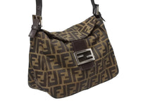 画像をギャラリービューアに読み込む, FENDI フェンディ マンマバケット ワンショルダーバッグ 26425 ズッカ柄 ブラウン キャンバス レザー シルバー金具 美品 中古 4b009112