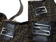 画像をギャラリービューアに読み込む, FENDI フェンディ マンマバケット ワンショルダーバッグ 26425 ズッカ柄 ブラウン キャンバス レザー シルバー金具 美品 中古 4b009112