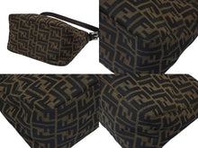 画像をギャラリービューアに読み込む, FENDI フェンディ マンマバケット ワンショルダーバッグ 26425 ズッカ柄 ブラウン キャンバス レザー シルバー金具 美品 中古 4b009112