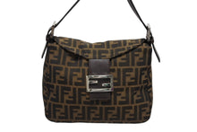 画像をギャラリービューアに読み込む, FENDI フェンディ マンマバケット ワンショルダーバッグ 26425 ズッカ柄 ブラウン キャンバス レザー シルバー金具 美品 中古 4b009113