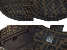 画像をギャラリービューアに読み込む, 極美品 FENDI フェンディ ホーボー ワンショルダーバッグ 26729 ズッカ柄 キャンバス レザー ブラウン シルバー金具 中古 4b009114