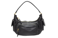 画像をギャラリービューアに読み込む, 極美品 MIUMIU ミュウミュウ ナッパレザー ポケットバッグ ワンショルダーバッグ 5BC146 エンボスロゴ ブラック ゴールド金具 中古 4b009121