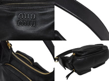 画像をギャラリービューアに読み込む, 極美品 MIUMIU ミュウミュウ ナッパレザー ポケットバッグ ワンショルダーバッグ 5BC146 エンボスロゴ ブラック ゴールド金具 中古 4b009121