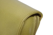 画像をギャラリービューアに読み込む, CHANEL シャネル ココマーク コスメポーチ 5番台 キャビアスキン マスタード ゴールド金具 極美品 中古 4b009133