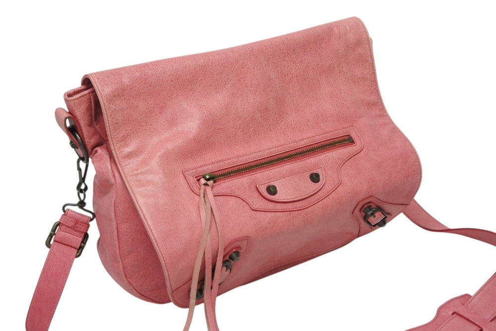 BALENCIAGA バレンシアガ フォルク ショルダーバッグ 246432 6603 レザー ピンク アンティークゴールド金具 美品 中古 4b009144
