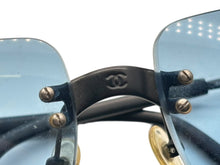 画像をギャラリービューアに読み込む, CHANEL シャネル リムレス サングラス 4005 c.101/72 サイズ62□18 125 ココマーク ブルー ブラック 美品 中古 4b00915