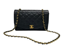 画像をギャラリービューアに読み込む, 極美品 CHANEL シャネル チェーンショルダーバッグ ダイアナ 25 マトラッセ キャビアスキン 3番台 ブラック ゴールド 中古 4b009158