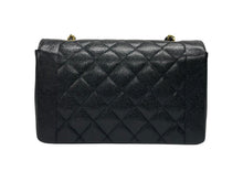 画像をギャラリービューアに読み込む, 極美品 CHANEL シャネル チェーンショルダーバッグ ダイアナ 25 マトラッセ キャビアスキン 3番台 ブラック ゴールド 中古 4b009158