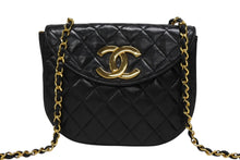 画像をギャラリービューアに読み込む, 極美品 CHANEL シャネル ハーフムーン チェーンショルダーバッグ 1番台 ココマーク ラムスキン ブラック ゴールド金具 中古 4b009161