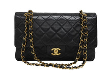 画像をギャラリービューアに読み込む, 極美品 CHANEL シャネル マトラッセ25 Wフラップ Wチェーンショルダーバッグ 3番台 ラムスキン ココマーク ブラック ゴールド金具 中古 4b009163