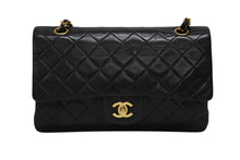 画像をギャラリービューアに読み込む, 極美品 CHANEL シャネル マトラッセ25 Wフラップ Wチェーンショルダーバッグ 3番台 ラムスキン ココマーク ブラック ゴールド金具 中古 4b009163