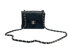 画像をギャラリービューアに読み込む, 極美品 CHANEL シャネル ミニマトラッセ ショルダーバッグ 5番台 ココマーク ラムスキン ネイビー ゴールド 美品 中古 4b009164