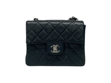 画像をギャラリービューアに読み込む, 極美品 CHANEL シャネル ミニマトラッセ ショルダーバッグ 5番台 ココマーク ラムスキン ネイビー ゴールド 美品 中古 4b009164