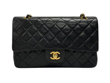 画像をギャラリービューアに読み込む, CHANEL シャネル マトラッセ25 Wフラップ Wチェーンショルダーバッグ 2番台 ラムスキン ココマーク ブラック ゴールド金具 美品 中古 4b009166
