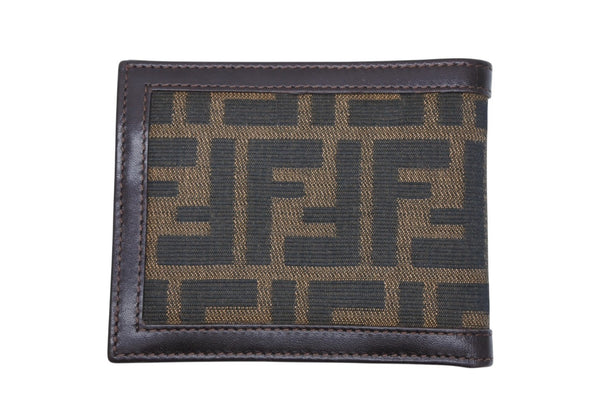 極美品 FENDI フェンディ ズッカ柄 二つ折り財布 コンパクトウォレット イタリア製 キャンバス レザー ブラウン 中古 4b009183