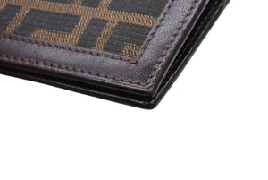 極美品 FENDI フェンディ ズッカ柄 二つ折り財布 コンパクトウォレット イタリア製 キャンバス レザー ブラウン 中古 4b009183