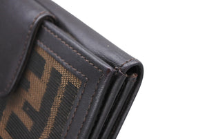FENDI フェンディ ズッカ柄 二つ折り財布 コンパクトウォレット イタリア製 キャンバス レザー ブラウン 美品 中古 4b009184