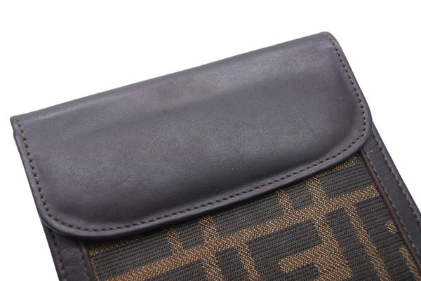 FENDI フェンディ ズッカ柄 二つ折り財布 コンパクトウォレット イタリア製 キャンバス レザー ブラウン 美品 中古 4b009184
