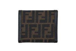 FENDI フェンディ ズッカ柄 三つ折り財布 コンパクトウォレット イタリア製 キャンバス レザー ブラウン ゴールド金具 美品 中古 4b009185
