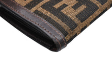 画像をギャラリービューアに読み込む, FENDI フェンディ ズッカ柄 二つ折り財布 がま口 イタリア製 キャンバス レザー ブラウン ゴールド金具 美品 中古 4b009186