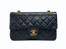 画像をギャラリービューアに読み込む, 極美品 CHANEL シャネル マトラッセ23 Wフラップ Wチェーンショルダーバッグ 1番台 ココマーク ラムスキン ブラック ゴールド金具 中古 4b009188