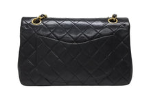 画像をギャラリービューアに読み込む, 極美品 CHANEL シャネル マトラッセ23 Wフラップ Wチェーンショルダーバッグ 1番台 ココマーク ラムスキン ブラック ゴールド金具 中古 4b009205