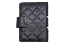 Load image into Gallery viewer, 極美品 CHANEL シャネル カンボンライン 手帳カバー 手帳ケース A26727 9番台 ココマーク カーフスキン キルティング ブラック 中古 4b009206