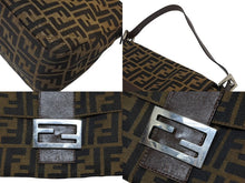 画像をギャラリービューアに読み込む, FENDI フェンディ ズッカ柄 マンマバケット ワンショルダーバッグ 26325 キャンバス レザー ブラウン シルバー金具 中古 4b009219