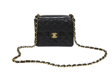画像をギャラリービューアに読み込む, CHANEL シャネル ミニマトラッセ20 ショルダーバッグ 8番台 ブラック ラムスキン ゴールド金具 美品 中古 4b009224