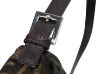 画像をギャラリービューアに読み込む, FENDI フェンディ マンマバケット ワンショルダーバッグ ズッカ柄 ブラウン キャンバス レザー シルバー金具 美品 中古 4b009230