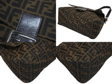 画像をギャラリービューアに読み込む, FENDI フェンディ マンマバケット ワンショルダーバッグ ズッカ柄 ブラウン キャンバス レザー シルバー金具 美品 中古 4b009230